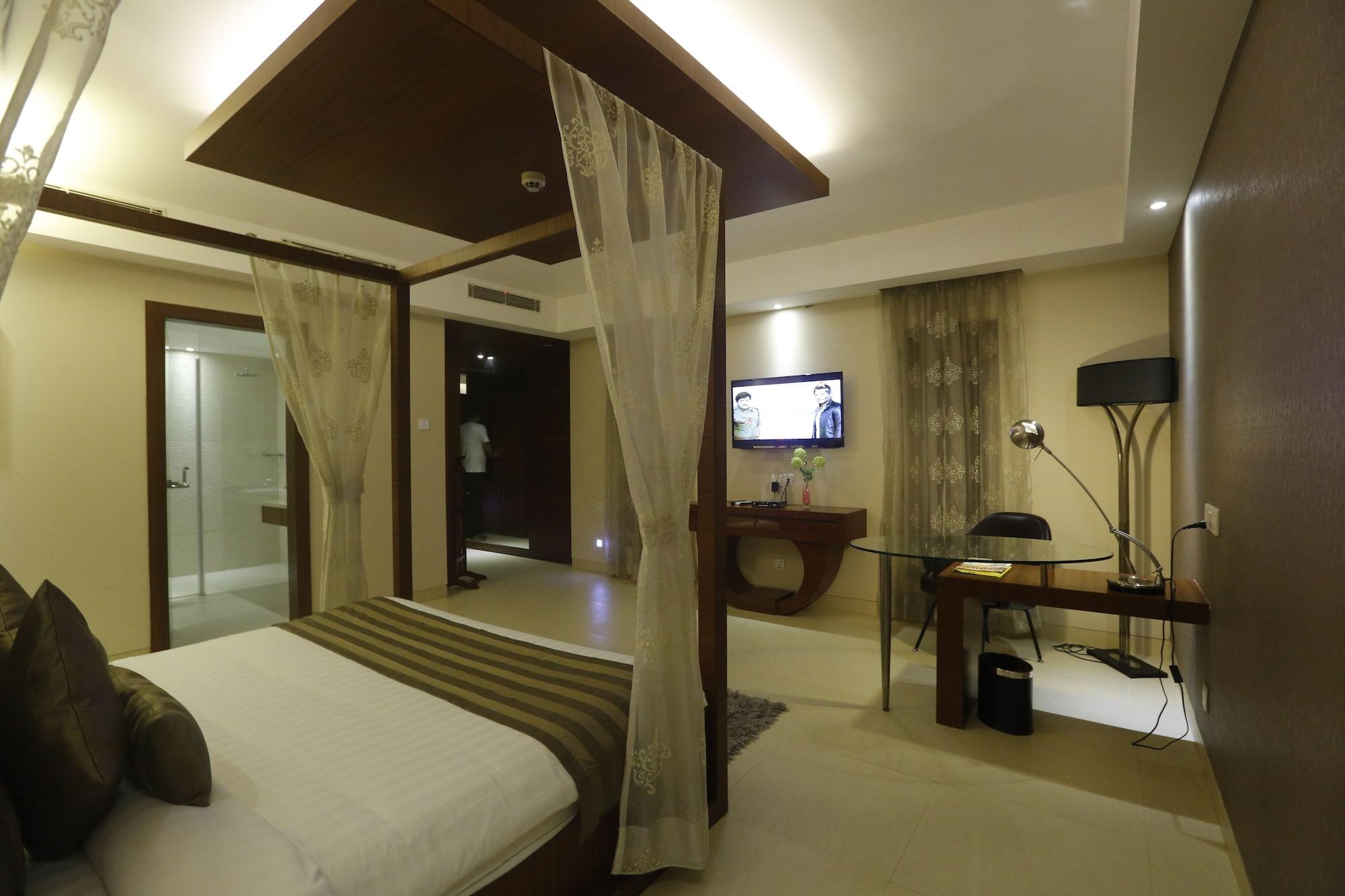 Hotel Celesta - Kalkuta Zewnętrze zdjęcie