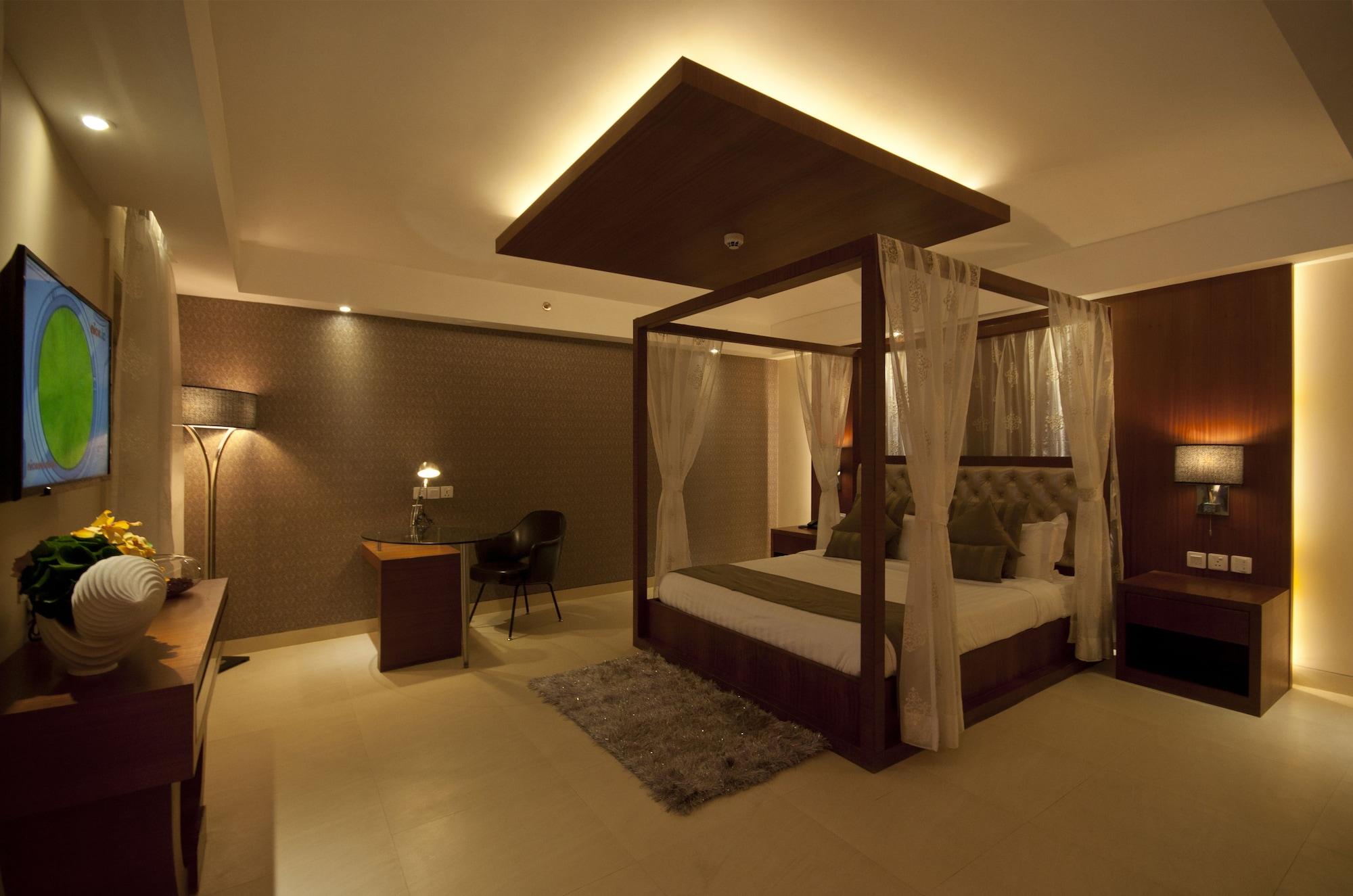 Hotel Celesta - Kalkuta Zewnętrze zdjęcie
