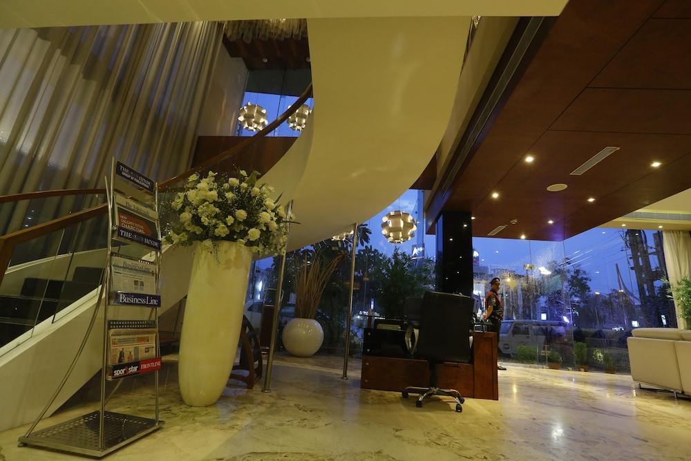 Hotel Celesta - Kalkuta Zewnętrze zdjęcie