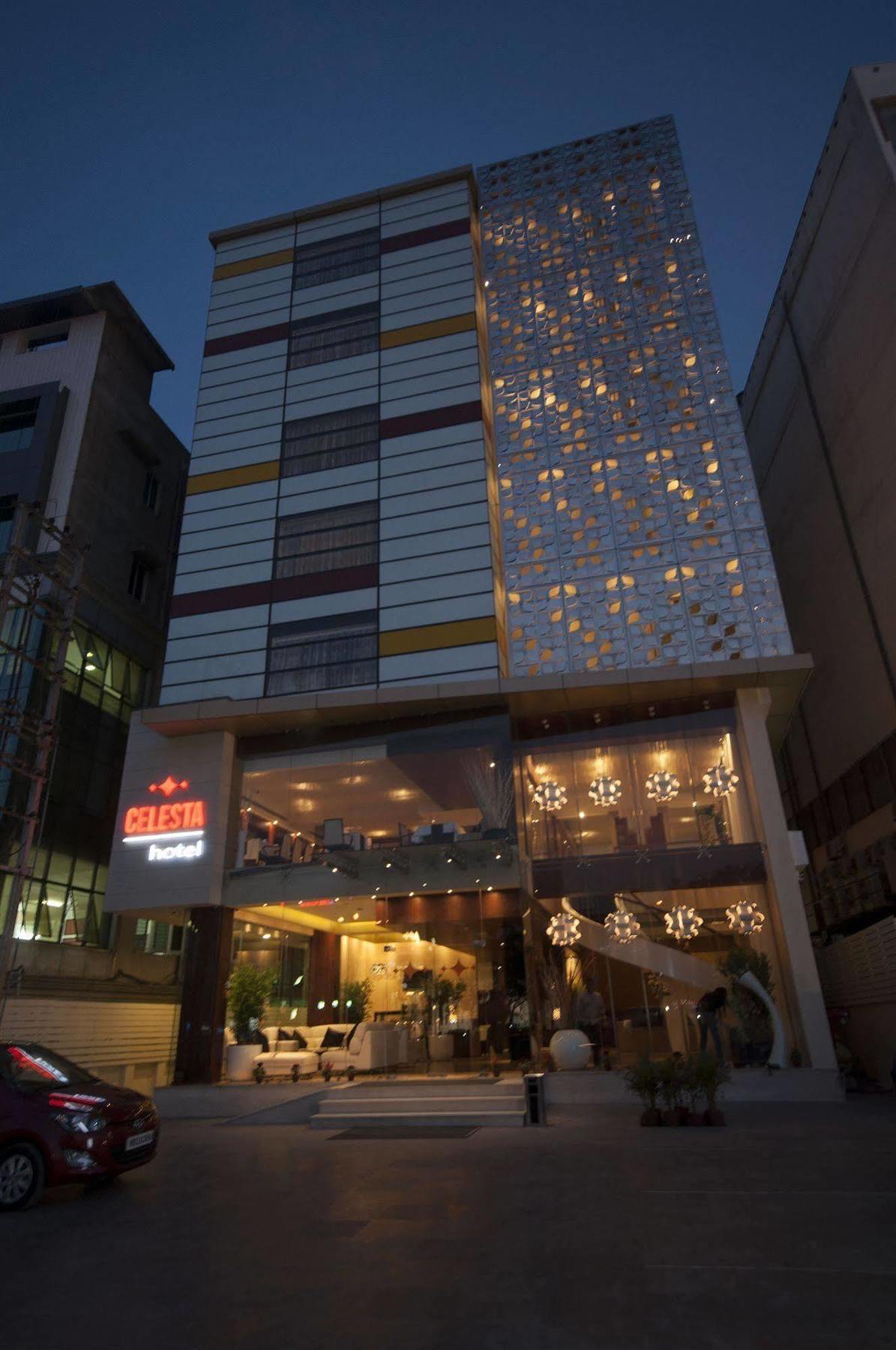 Hotel Celesta - Kalkuta Zewnętrze zdjęcie