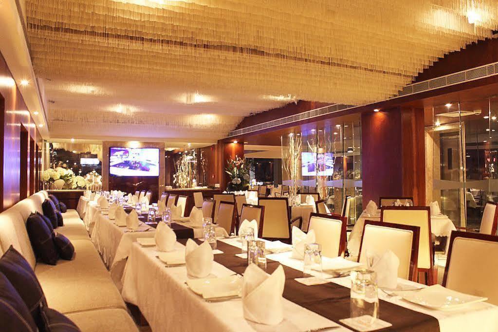 Hotel Celesta - Kalkuta Zewnętrze zdjęcie
